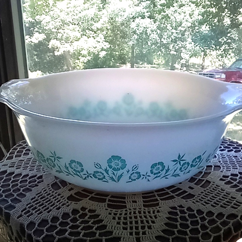 Lovely oven safe mixing bowl